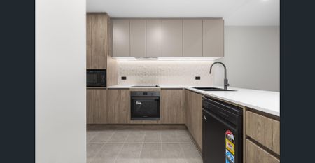 Brand New Four-Bedroom Duplex! - Photo 4