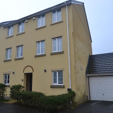 3 bedroom terraced house to rent - Photo 4