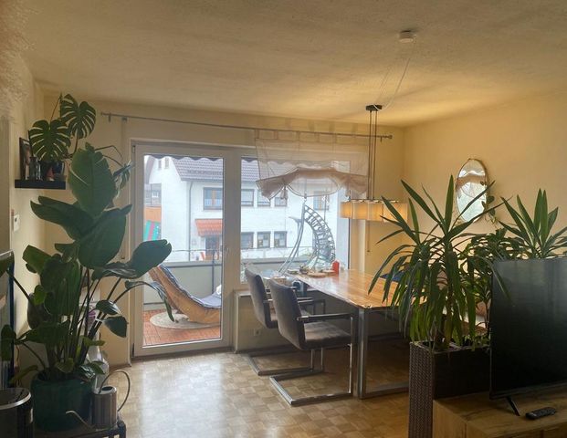 Gemütliche 4-Zimmer Wohnung in ruhiger Wohnlage! Balkon, Garage.. - Photo 1