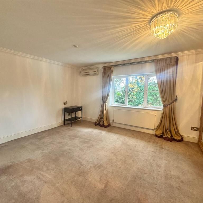 6 bedroom detached house to rent - Photo 1