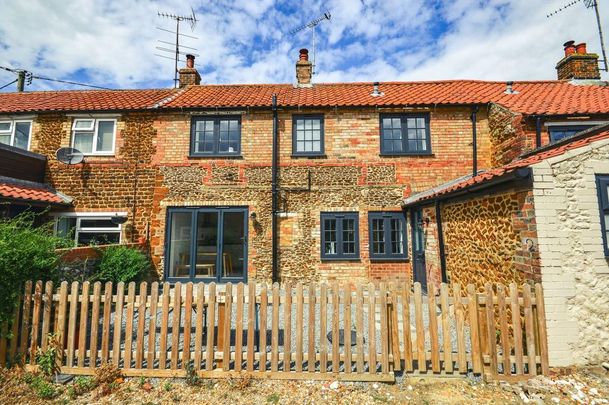2 bedroom terraced house to rent - Photo 1