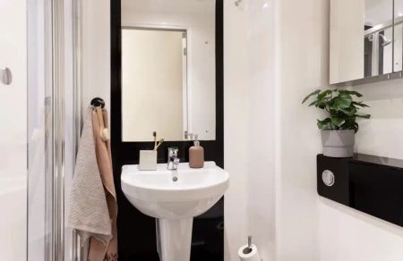 Small Standard Double Ensuite - Photo 5