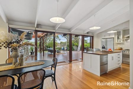 Fully Furnished Luxury Home in Belair - Huge Savings with 9.8kw Solar system - Photo 4