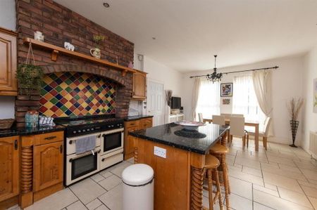 5 Demesne Link, Downpatrick, BT30 6UW - Photo 2