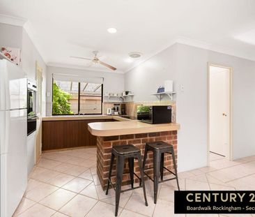 Coastal Comfort Meets Family Living - Photo 4