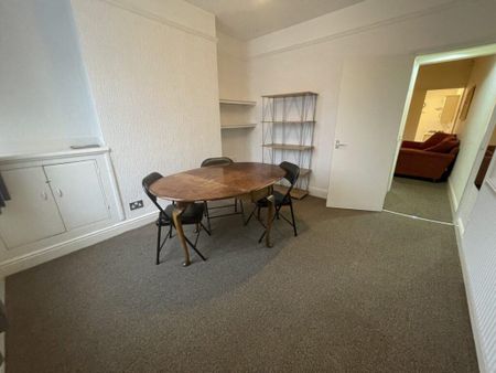 2 bedroom terraced house to rent - Photo 2