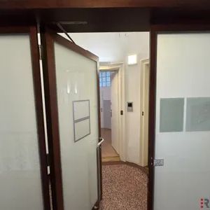 Moderne 7er WG-Geignete Wohnung in TOP Lage mit Klima und Beschattung - Foto 2