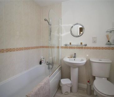4 bedroom detached house to rent - Photo 3