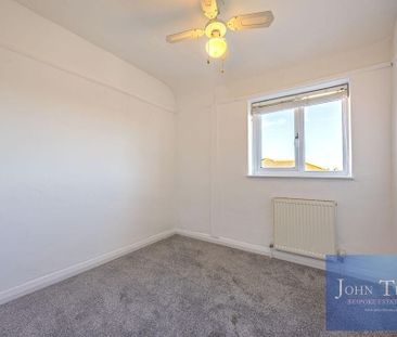 3 bedroom terraced house to rent - Photo 6
