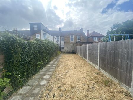 3 bedroom house - terraced - Photo 4