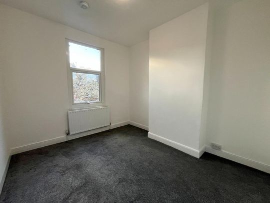 4 bedroom terraced house to rent - Photo 1