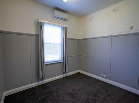 17 Robert Street - Photo 2