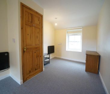 Apartment, 370 High Street - Photo 2