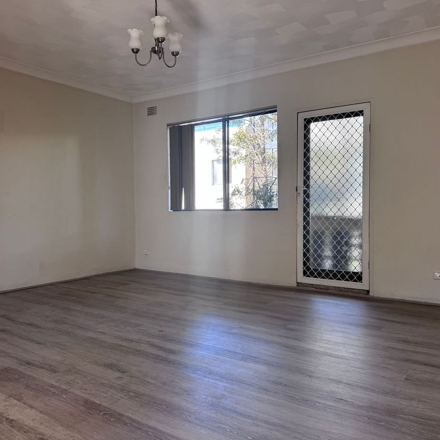 Comfort and Convenience 2 Bedroom Unit - Photo 1