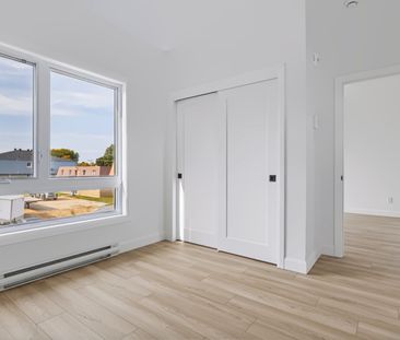 1881 Rue Martin Nicolet - Photo 2