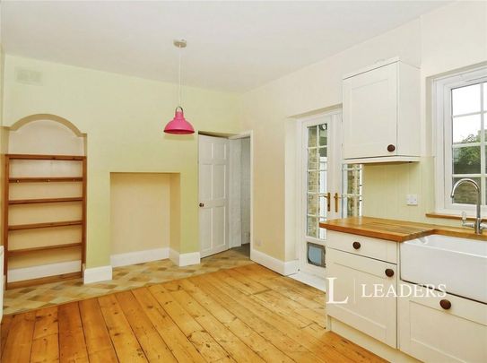 2 bedroom terraced house to rent - Photo 1