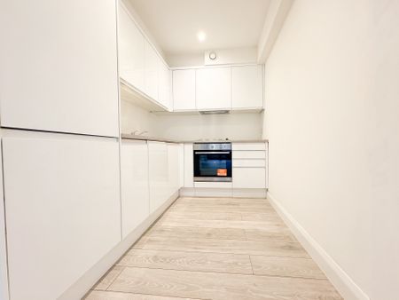 1 Bedroom Flat - Photo 5