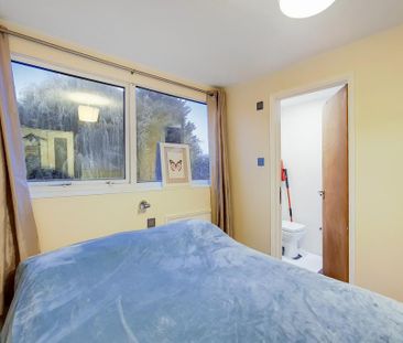 4 bedroom bungalow to rent - Photo 4