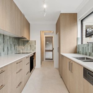 Contemporary Styling Meets Effortless Rose Bay Living - Photo 2