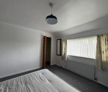 Laburnum Avenue - Photo 2