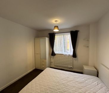 2 bedroom property to rent - Photo 4