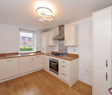 3 bedroom semi-detached house to rent - Photo 6