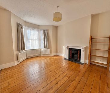 1 Bed Flat, Brownhill Road, SE6 - Photo 1