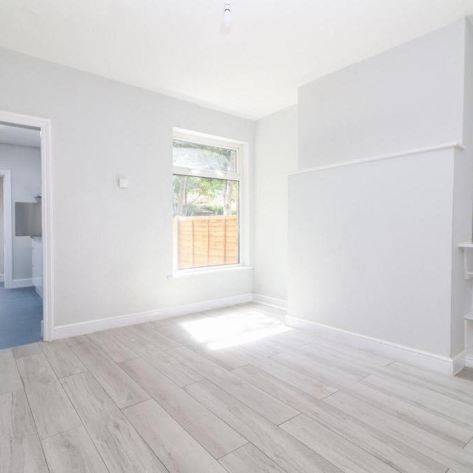 Park Road, Southampton - Photo 1