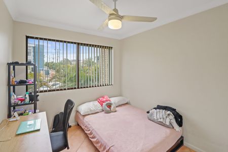 2/481 Vulture St E, East Brisbane - Photo 4