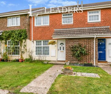 3 bedroom house to rent The Martells, Barton on Sea, New Milton, BH25 - Photo 6