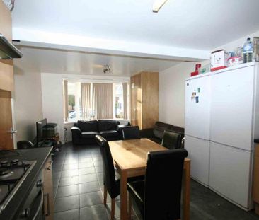 8 bedroom terraced house to rent - Photo 5