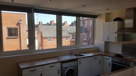 3 bedroom flat to rent - Photo 4