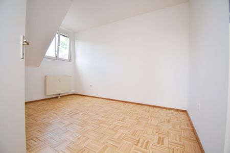 Charmante, komplett sanierte Mietwohnung mit Blick auf die Gleichenberger Kogeln …! - Photo 3