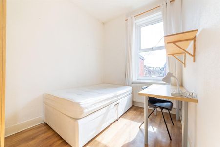 3 bed flat to rent in Ancrum Street, Spital Tongues, NE2 - Photo 4