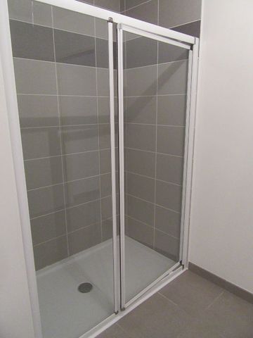 Location Appartement 2 pièces 40m² - Photo 3