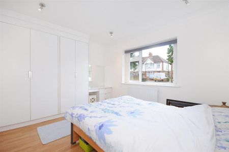 2 bedroom ground floor flat to rent - Photo 3