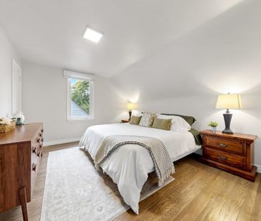 For Lease - 5 Ambleside Avenue, Toronto, Ontario - Photo 1