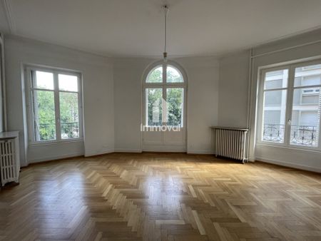 KRUTENAU - 5 PIECES - 116.83M² - Photo 2