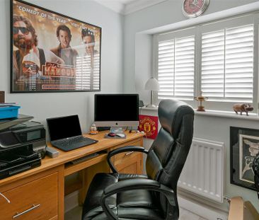 5 bedroom detached house to rent - Photo 2