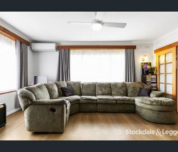 Bright & Inviting! - Photo 1