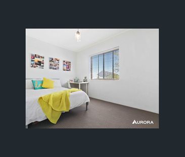 Convenient Apartment Living in the Heart of Greenslopes - Photo 5