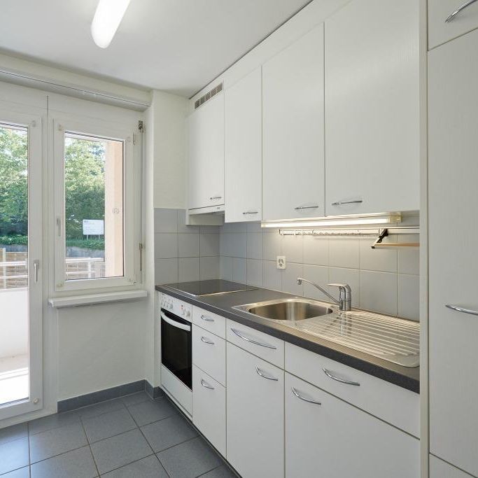 Helle Wohnung im ruhigen Quartier - Nahe ÖV! - Photo 1