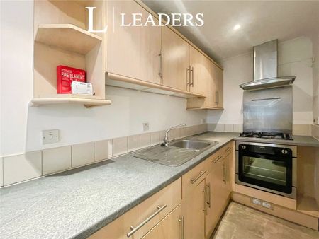 studio to rent Bournemouth, BH1 - Photo 4