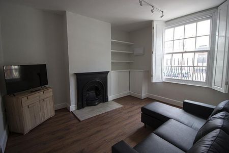 4 bedroom townhouse to rent - Photo 2