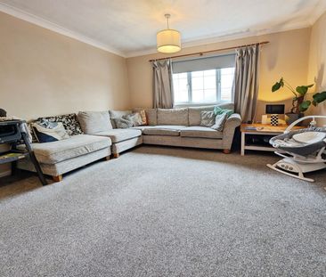 Rutland Court, SO18 - Photo 1