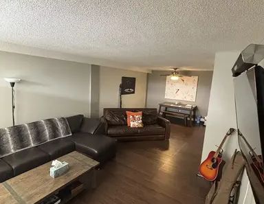3 bedroom 2 Bath Condo. Ground floor,Walkout Patio. All Utilities included. | 156 - 1620 8 Ave NW, Calgary - Photo 1