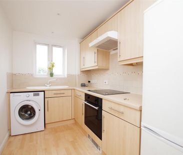 2 bedroom ground floor flat to rent - Photo 5