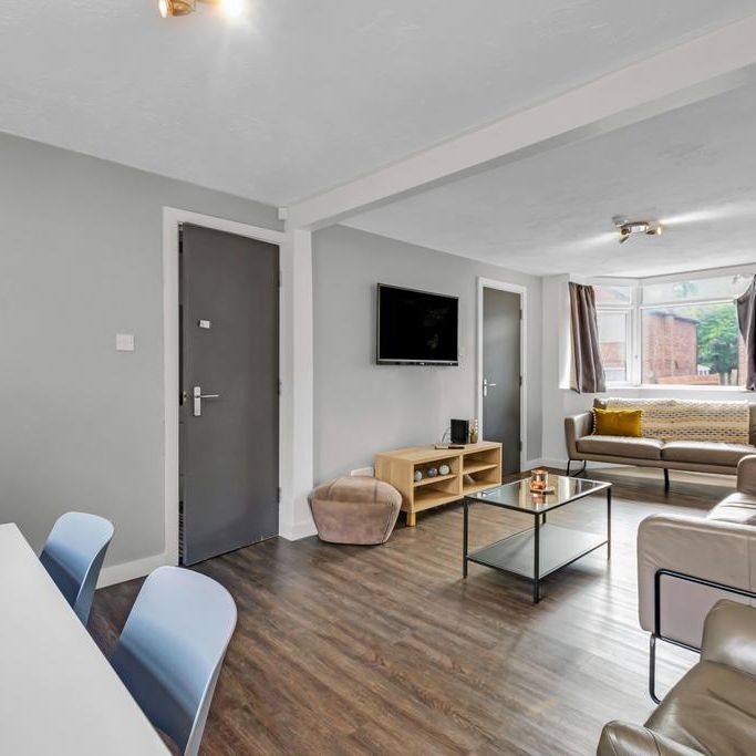 1 bedroom in a house share to rent - Photo 1
