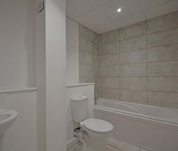 2 bedroom maisonette to rent - Photo 3