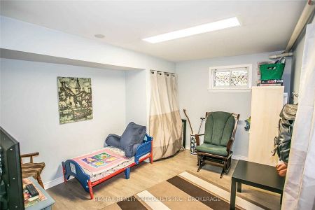 For Lease - 124 Avondale Blvd (Basement) N/A, Brampton, Ontario - Photo 2